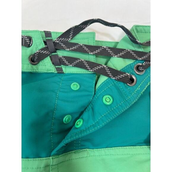 PATAGONIA WOMENS BOARD SKIRTIE MULTIPLE SIZES 2 AND 14 GREEN - Picture 7 of 11